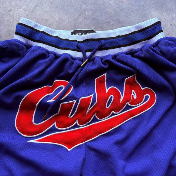 Vintage Style‎ Retro Y2K Chicago Cubs Shorts - Picture 5 of 5